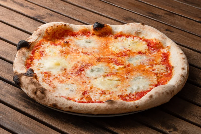 Pizza Quattro Formaggi 1 Pizza Quattro Formaggi
